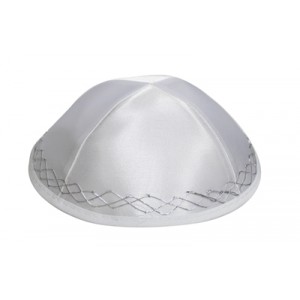 White Terylene Kippah with Silver Zigzag Lines and Four Sections Kippot