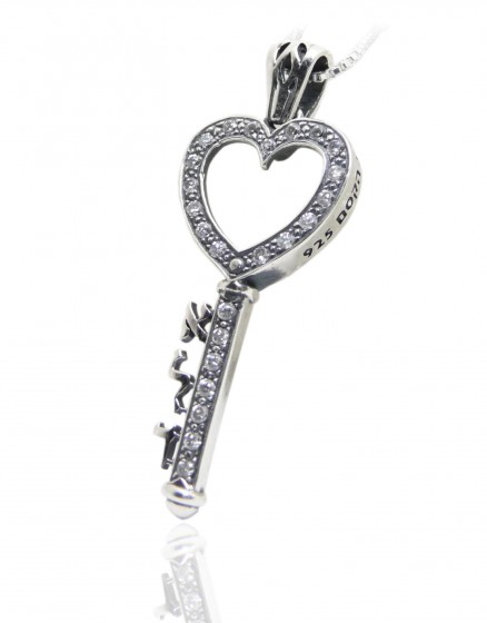 Key Charm Heart Pendant with Divine Name of Hashem 'Ald' 